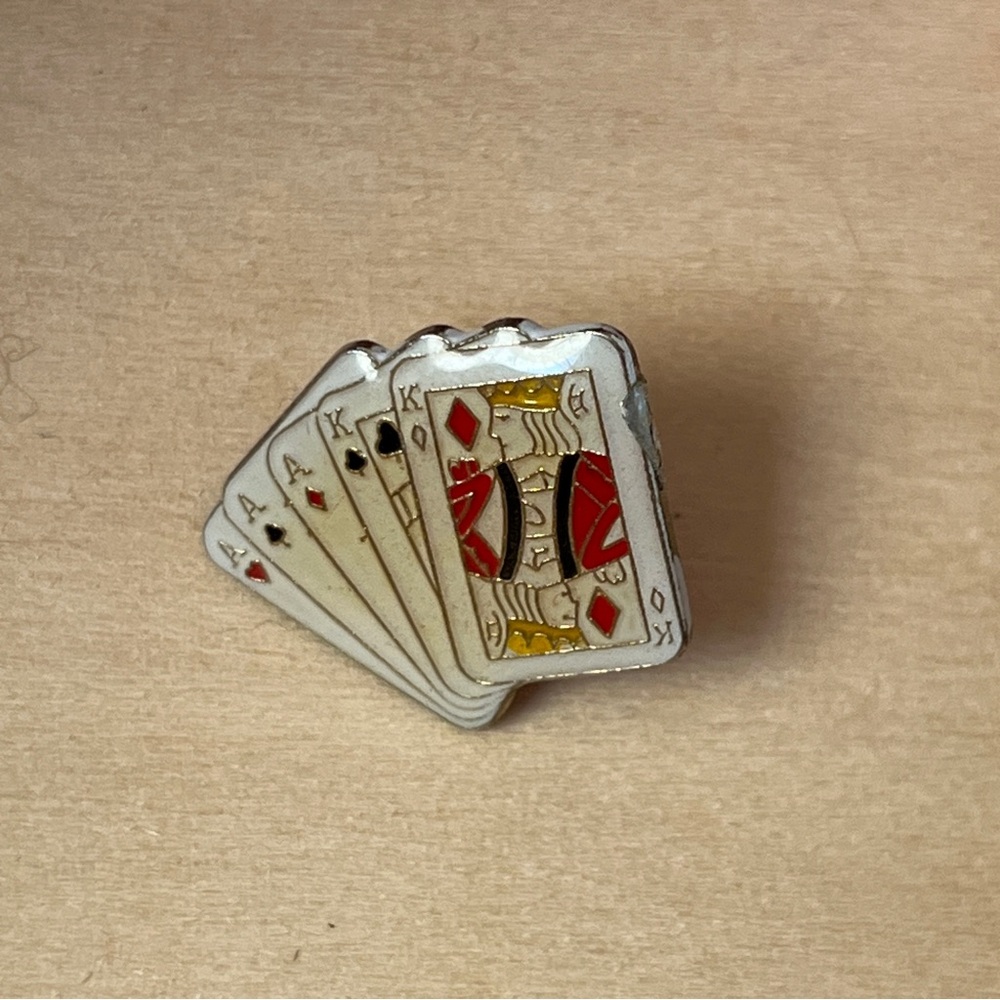 Vintage Royal Flush Poker Hand Enamel Pin – Playing Cards Lapel Pin (1980s)